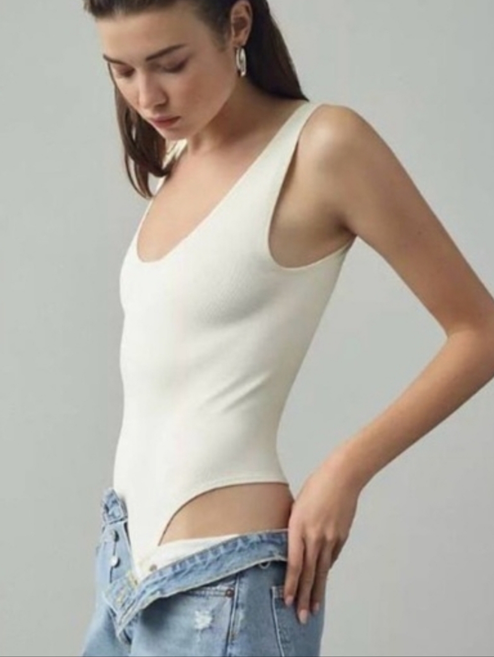 Anthropologie Seemless Deep V Tank Top Bodysuit Cream 159 Balletcore Feminine
